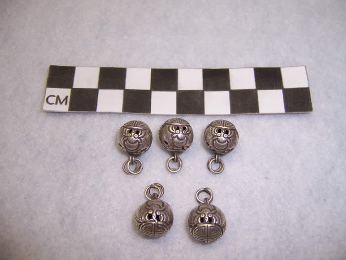 silver Chinese buttons