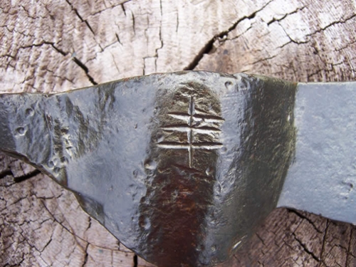 mattock inscribed with Chinese characters